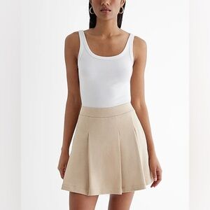Extra Small Express Beige High Waisted Fleece Knit Pleated Mini Skort w/ Pockets